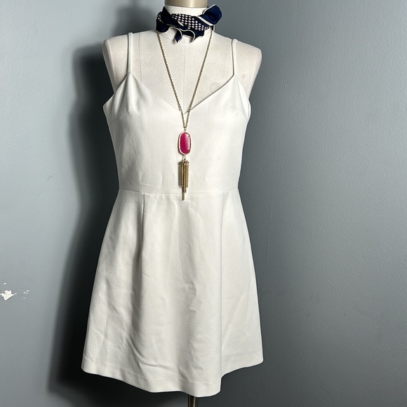 FRENCH CONNECTION Whisper Sundae V-Neck Mini Dress size 10 - Picture 1 of 10